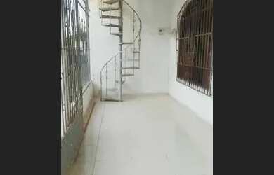 Imagem: A casa possui 3 Dormitórios, 3 Banheiros e está localizado