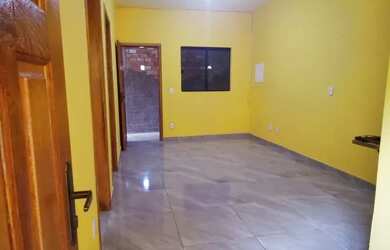 Imagem: A casa possui 2 Dormitórios, 1 Banheiro, 1 Vaga na garagem