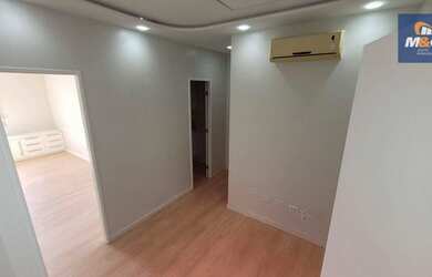 Imagem: O depósito possui 1 Vaga na garagem, 30m² de Área e está