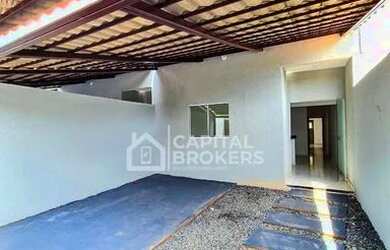 Imagem: A casa possui 2 Dormitórios, 2 Banheiros e está localizado