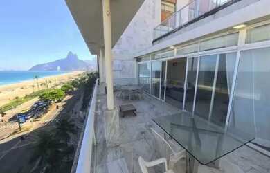 Imagem: O apartamento à venda possui 4 Dormitórios, 5 Banheiros, 2