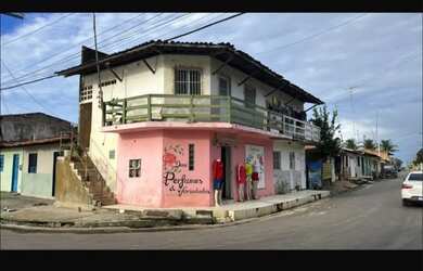 Imagem: A casa possui 5 Dormitórios, 3 Banheiros, 100m² de Área e