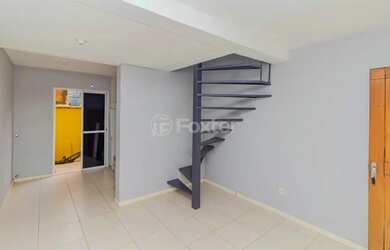 Imagem: A casa em condomínio possui 2 Dormitórios, 1 Banheiro, 1 Vaga