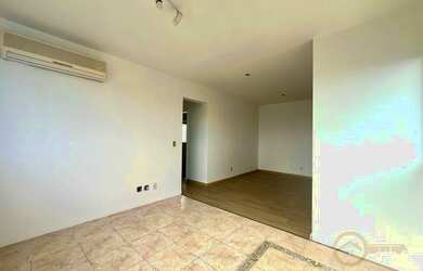 Imagem 8: Apartamento para Venda em Porto Alegre, Santana, 3 dormitórios, 1 suíte, 2 banheiros, 2 va