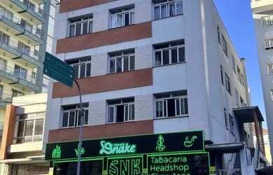 Imagem: O apartamento possui 2 Dormitórios, 2 Banheiros e 90m² de