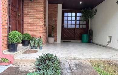 Imagem 12: Casa com Piscina 4 quartos 1 escritório e piscina