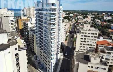 Imagem: O apartamento possui 3 Dormitórios, 2 Banheiros, 2 Vagas na