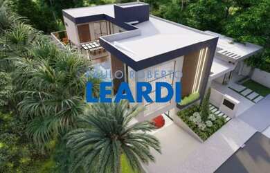 Imagem: A casa em condomínio possui 3 Dormitórios, 3 Banheiros, 4