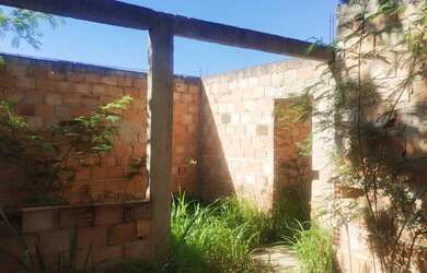 Imagem: O terreno possui 360m² de Área e está localizado em Tropical