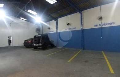 Imagem: O depósito possui 461m² de Área e está localizado em Lapa