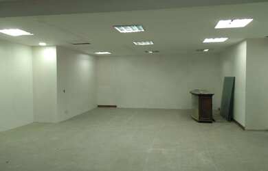 Imagem 7: LOJÃO EM PONTAÇO ESQUINA EM FRENTE AO FORUM CA CAPITAL DO RIO DE JANEIRO