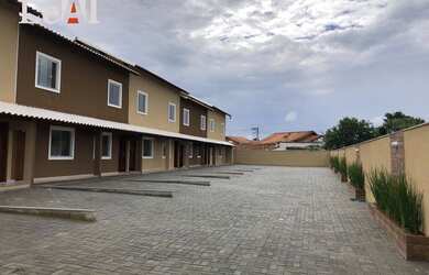 Imagem: A casa possui 2 Dormitórios, 2 Banheiros, 1 Vaga na garagem