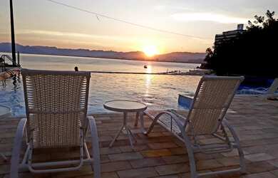 Imagem 8: Aluga temporada apartamento pé na areia na Prainha em Caraguatatuba