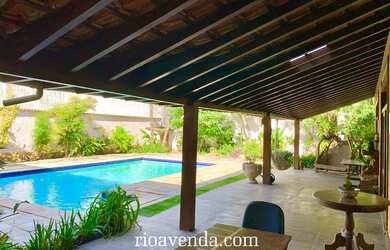 Imagem 9: Mansão anos 80 Condomínio Santa Helena - Barra da Tijuca