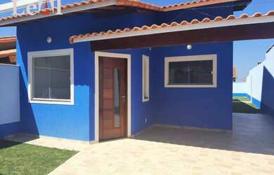 Imagem: A casa possui 3 Dormitórios, 2 Banheiros, 1 Vaga na garagem