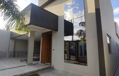 Imagem: A casa em condomínio possui 3 Dormitórios, 4 Banheiros, 230m²