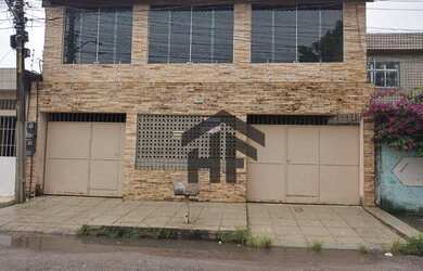 Imagem: A casa possui 5 Dormitórios, 4 Banheiros, 2 Vagas na garagem