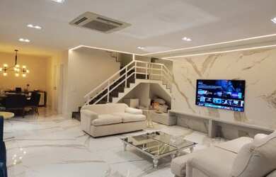 Imagem: A casa em condomínio possui 4 Dormitórios, 2 Banheiros, 2