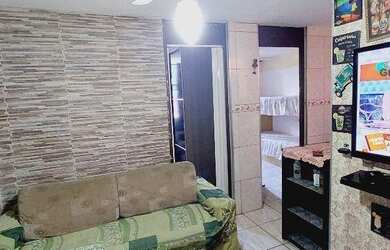 Imagem: O apartamento possui 2 Dormitórios, 1 Banheiro, 1 Vaga na garagem