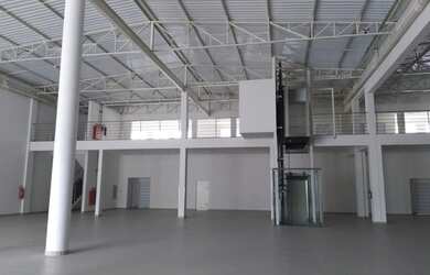 Imagem: O depósito possui 1.861m² de Área e está localizado em