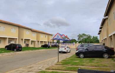 Imagem: A casa em condomínio possui 3 Dormitórios, 2 Banheiros, 2