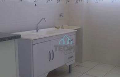 Imagem: O apartamento possui 2 Dormitórios, 1 Banheiro, 1 Vaga na garagem