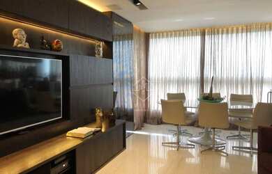 Imagem: O apartamento possui 2 Dormitórios, 2 Banheiros, 2 Vagas na