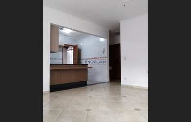 Imagem: A casa possui 3 Dormitórios, 3 Banheiros, 3 Vagas na garagem