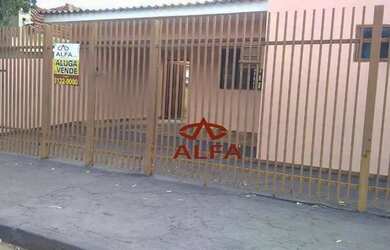 Imagem: A casa possui 3 Dormitórios, 3 Banheiros, 2 Vagas na garagem