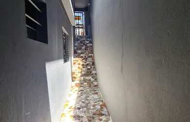 Imagem: A casa possui 1 Dormitório, 1 Banheiro, 55m² de Área e está