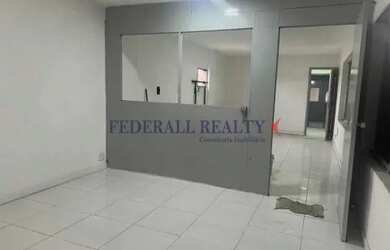 Imagem: O depósito possui 5 Vagas na garagem, 1.800m² de Área e