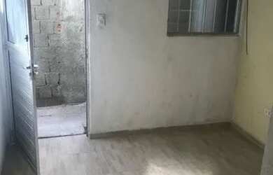 Imagem: O quarto está localizado em Pina, Recife para alugar por R$600