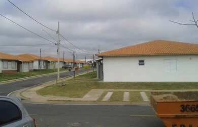 Imagem: A casa em condomínio possui 3 Dormitórios, 2 Banheiros, 2