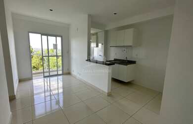 Imagem: O apartamento possui 2 Dormitórios, 1 Banheiro, 2 Vagas na