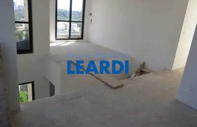 Imagem: O apartamento na cobertura possui 4 Dormitórios, 5 Banheiros