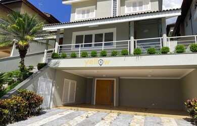 Imagem: A casa em condomínio possui 3 Dormitórios, 3 Banheiros, 4