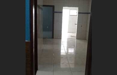 Imagem: A casa possui 2 Dormitórios, 2 Banheiros, 1 Vaga na garagem