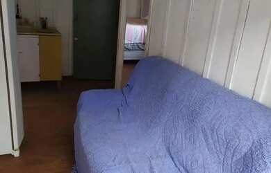 Imagem: A casa possui 1 Dormitório, 1 Banheiro e está localizado