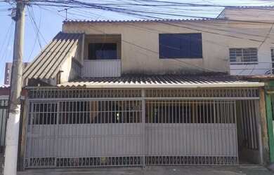 Imagem: A casa possui 2 Dormitórios, 1 Banheiro, 90m² de Área e