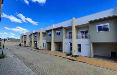 Imagem: A casa possui 2 Dormitórios, 2 Banheiros, 1 Vaga na garagem