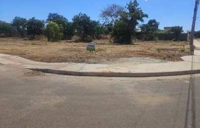 Imagem: O terreno possui 213m² de Área e está localizado em Plano