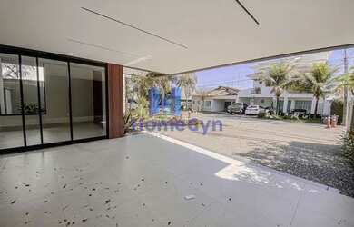 Imagem 14: Sobrado à venda no Jardins Madri com 4 suítes em Goiânia GO