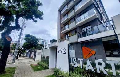 Imagem: O apartamento possui 1 Dormitório, 1 Banheiro, 1 Vaga na garagem