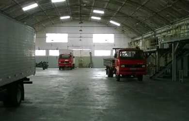 Imagem: O depósito possui 5 Vagas na garagem, 3.000m² de Área e