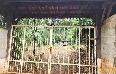 Imagem: A casa possui 2 Dormitórios, 1 Banheiro, 2.520m² de Área