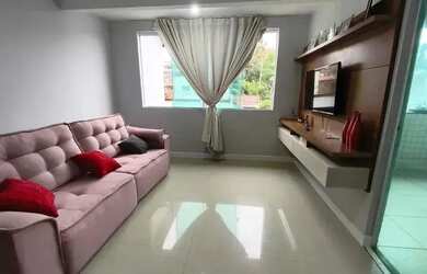 Imagem: A casa possui 2 Dormitórios, 1 Banheiro, 2 Vagas na garagem