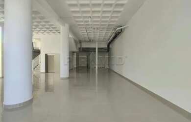 Imagem: O depósito possui 5 Vagas na garagem, 626m² de Área e está