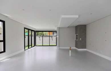 Imagem 2: Casa em condomínio à venda com 3 suítes no Santa Cândida em Curitiba