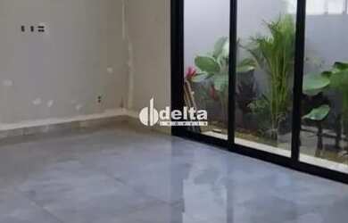 Imagem 10: Casa residencial com 3 quartos sendo 3 suítes disponível para venda...