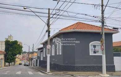 Imagem: O depósito possui 2 Vagas na garagem e 126m² de Área e está